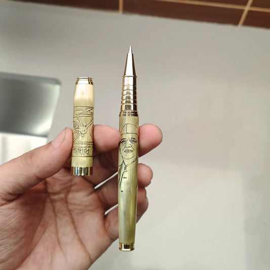 Akhilesh Yadav Golden pen